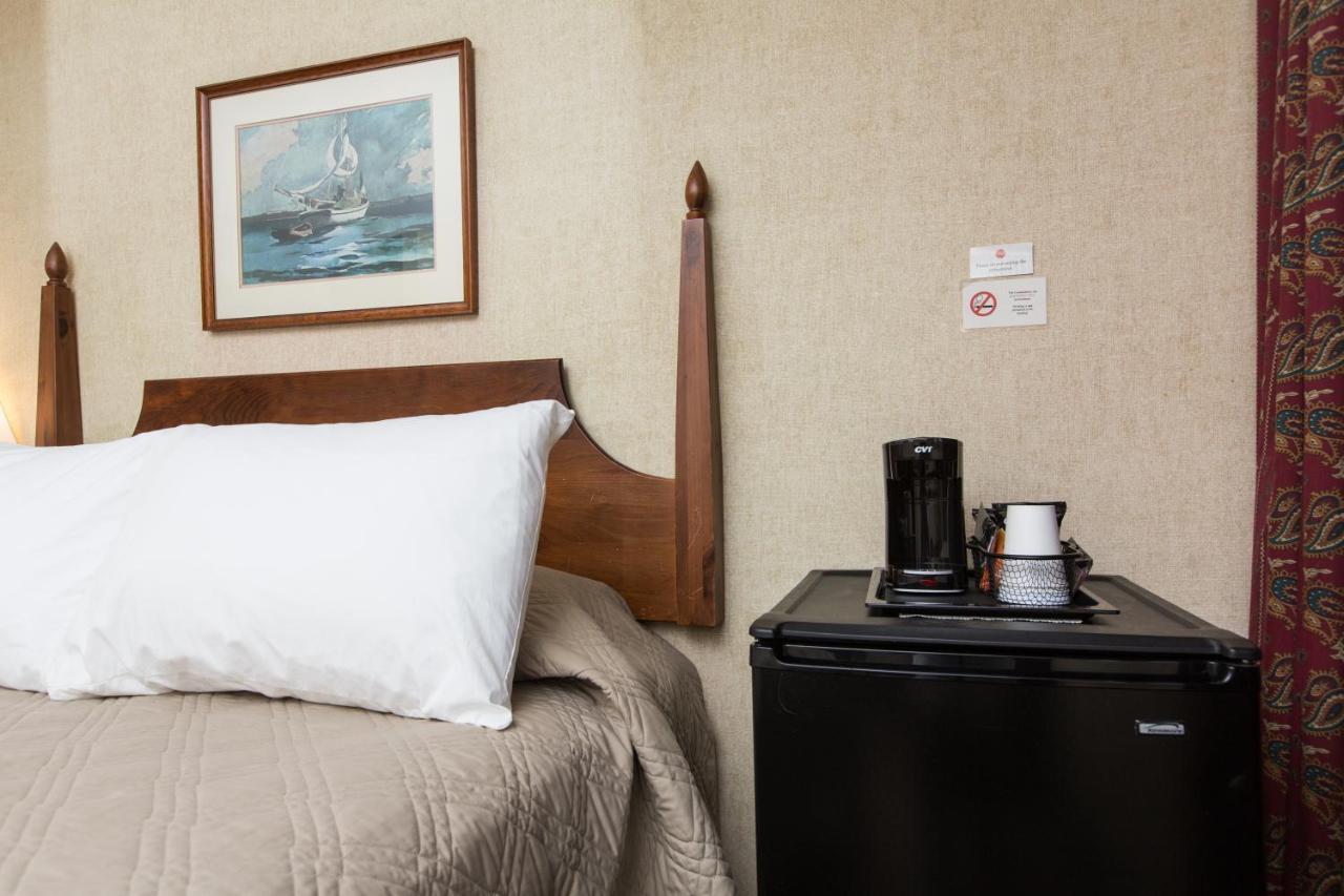 Commodores Inn Stowe Eksteriør billede