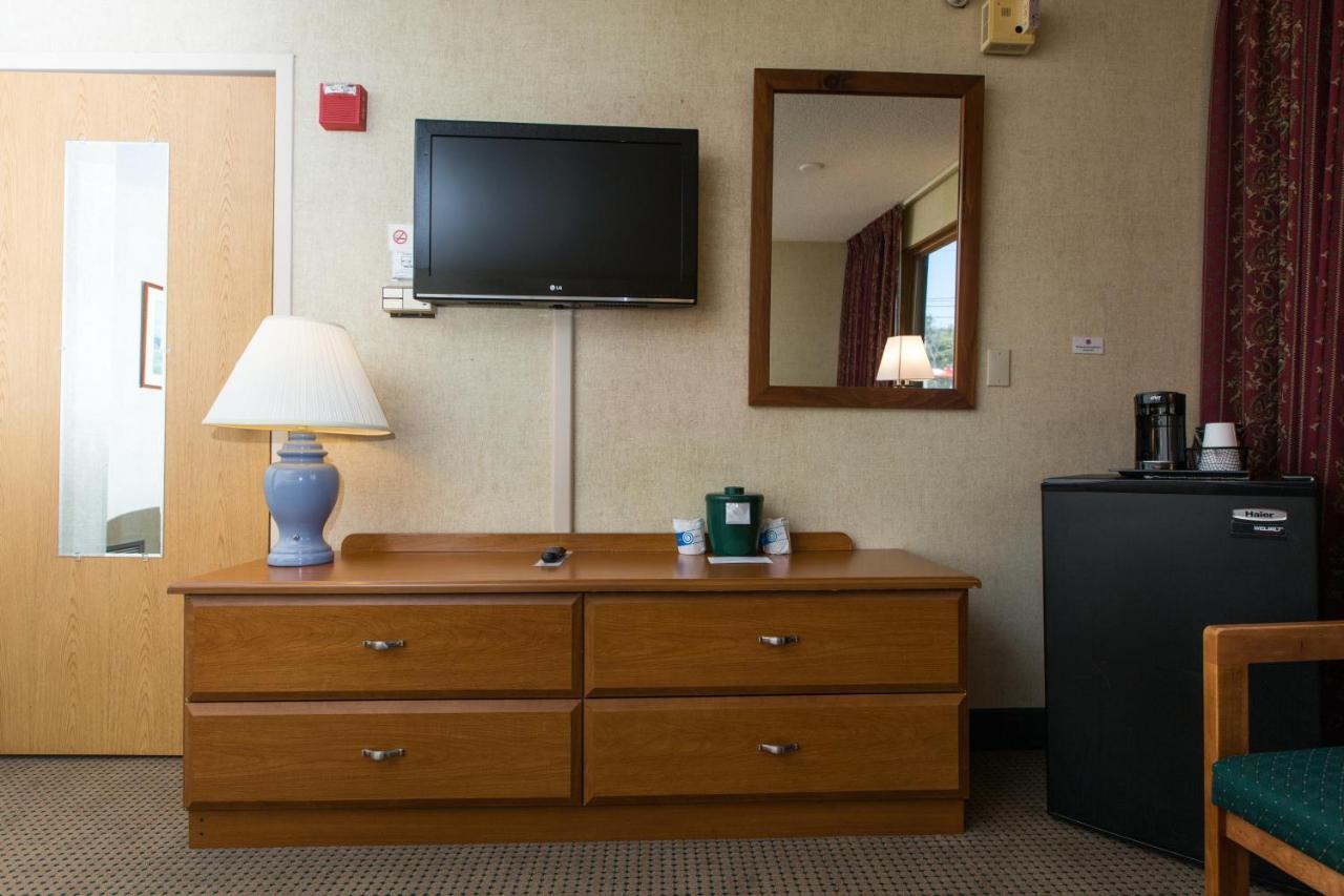 Commodores Inn Stowe Eksteriør billede