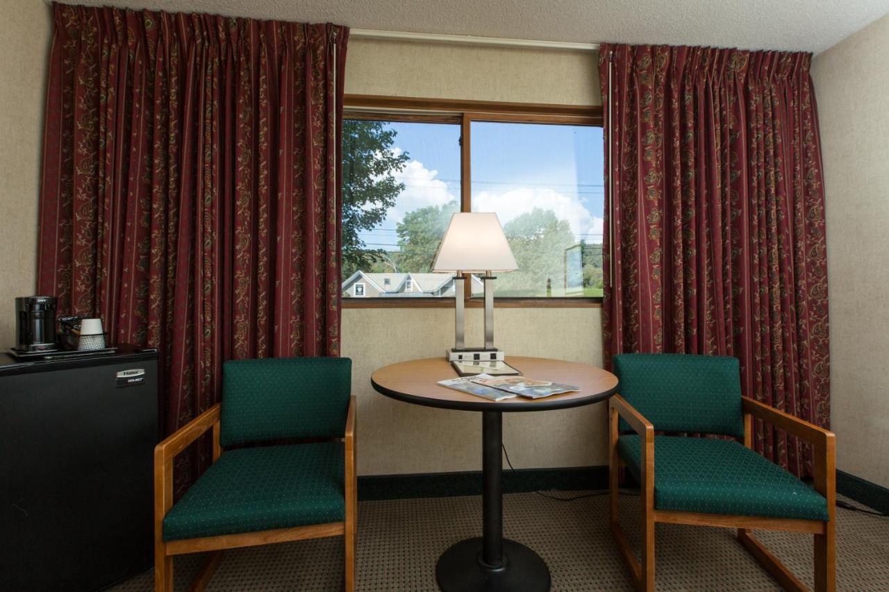 Commodores Inn Stowe Eksteriør billede