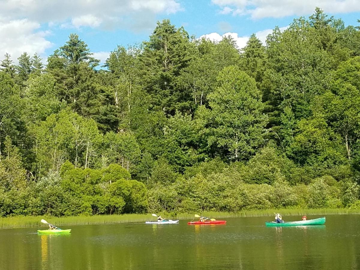 Commodores Inn Stowe Eksteriør billede